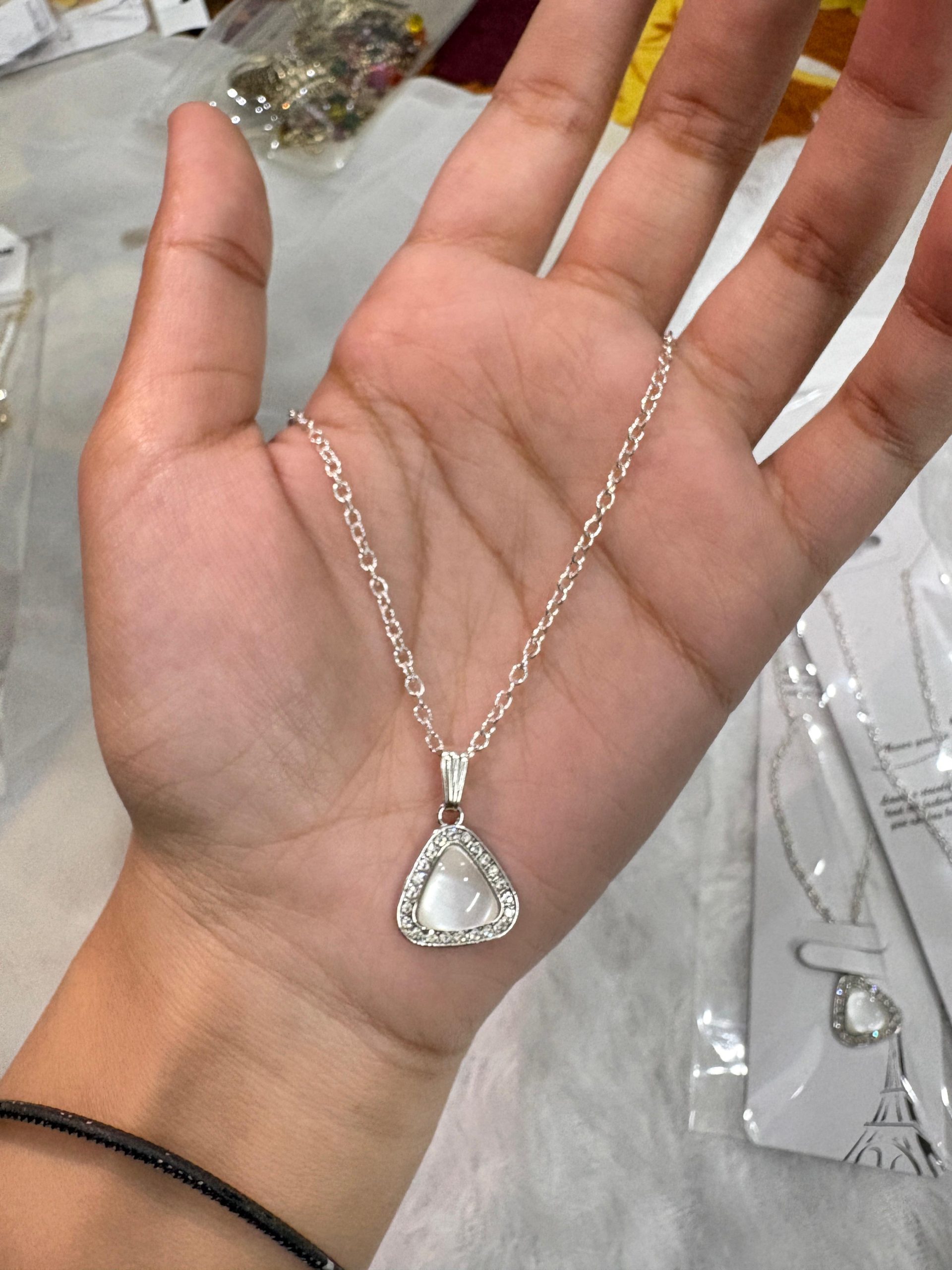 Fiza Pendant - Image 3