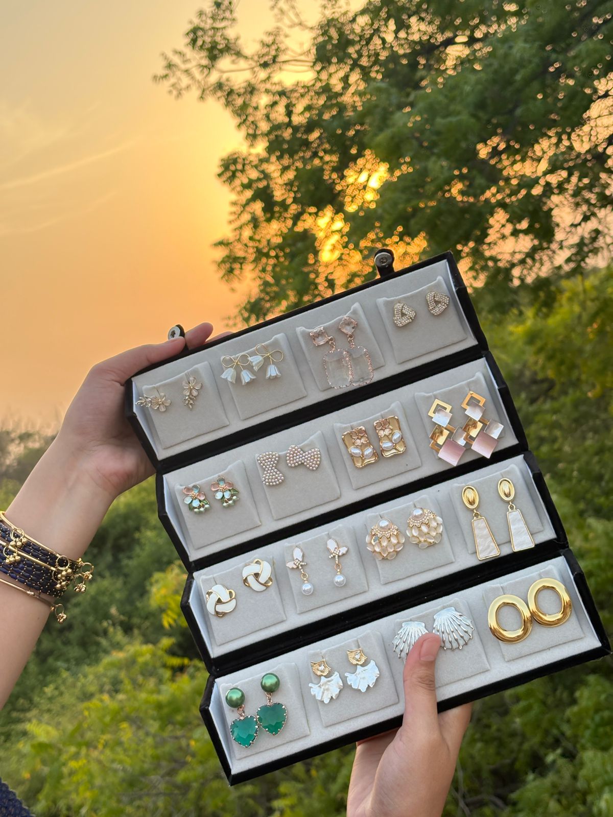 RaSha Korean Anti-Tarnish Earrings Set – 16 Pairs with Premium Organiser Box - Image 5
