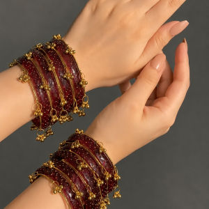 RaSha Jewels Maroon Raindrop Glass Bangles Set with Kashmiri Ghungroo – 12 Glass Bangles + 4 Ghungroo Bangles